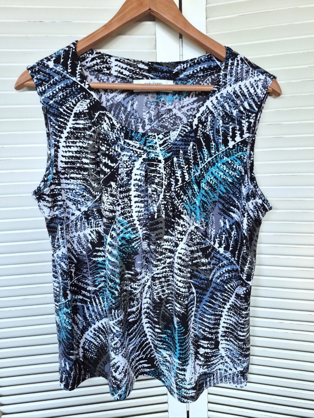 Jones Studio Sleeveless Printed Top Size Large